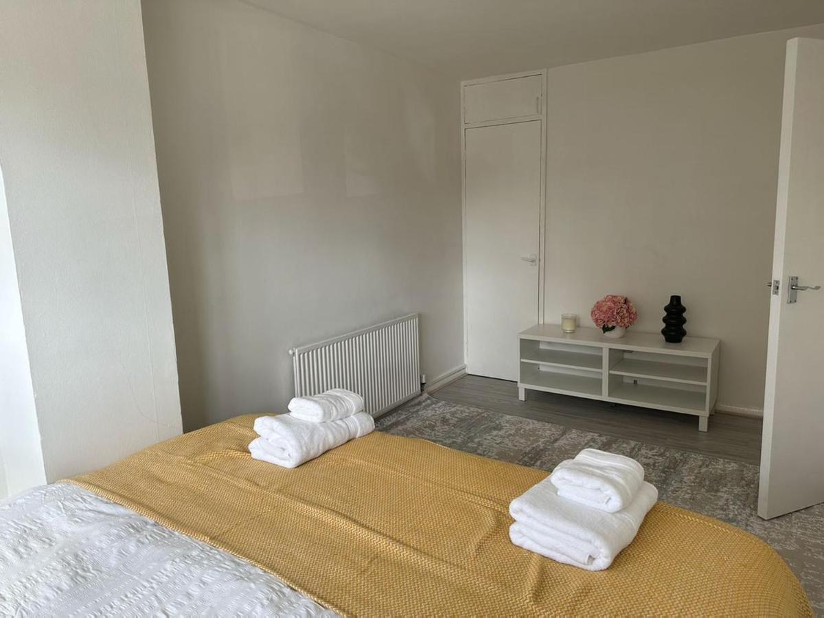 Cheerful Double Room For Single Use London Ngoại thất bức ảnh